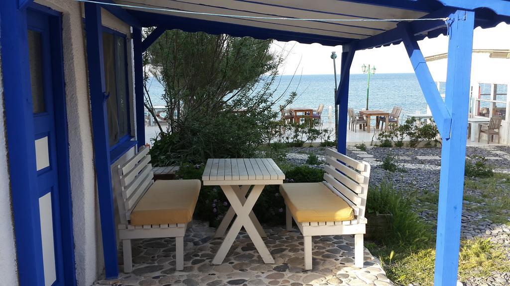 Lipsos Hotel Yeniliman Extérieur photo